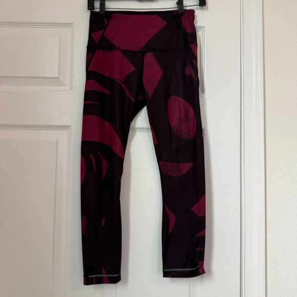 Lululemon Inspire Tight II Back Spin Stroke Dashing Purple Black / Black 4 - Picture 2 of 5